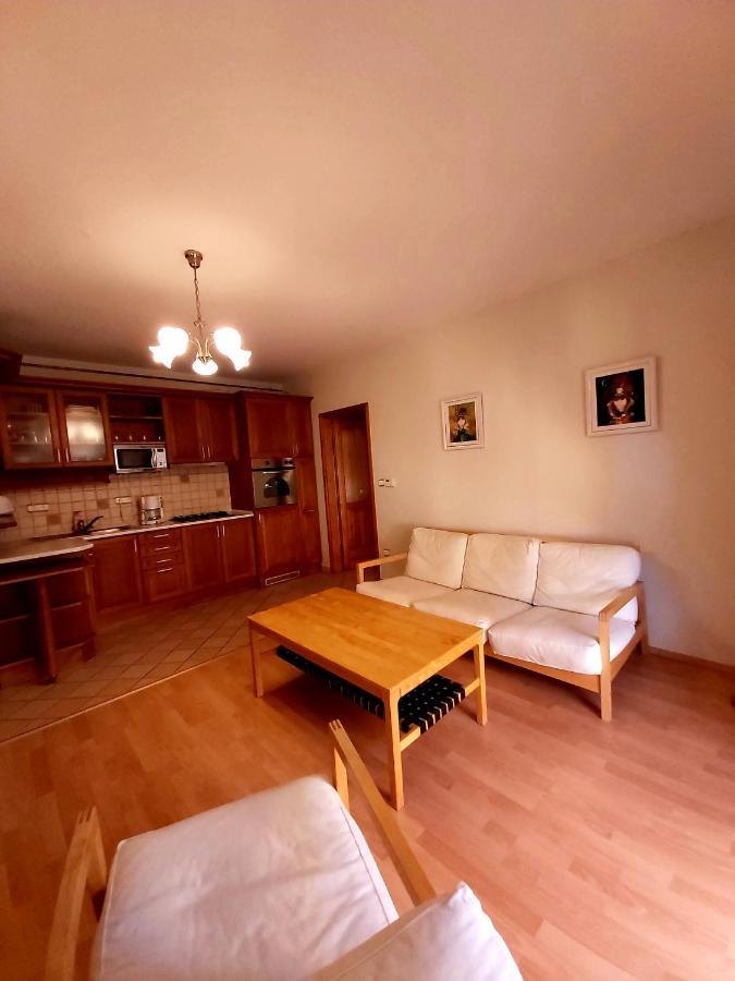 Katakunyho Apartment Keszthely Ngoại thất bức ảnh